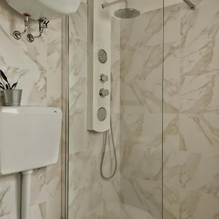 Salsedine Rent House Μεσίνα